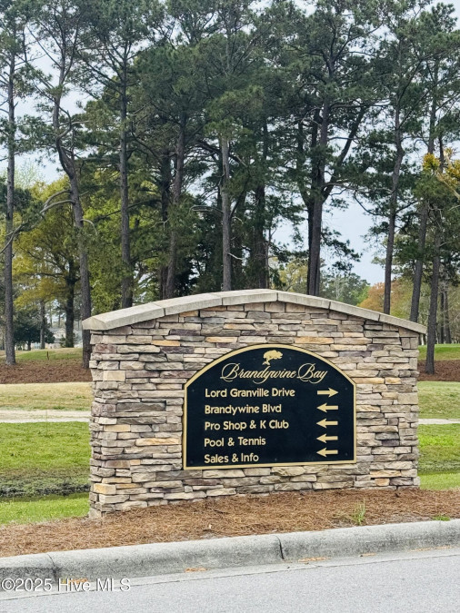 511 Pine Valley Dr Morehead City, NC 28557