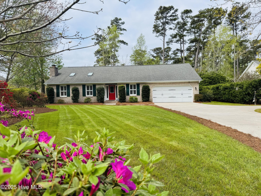 511 Pine Valley Dr Morehead City, NC 28557