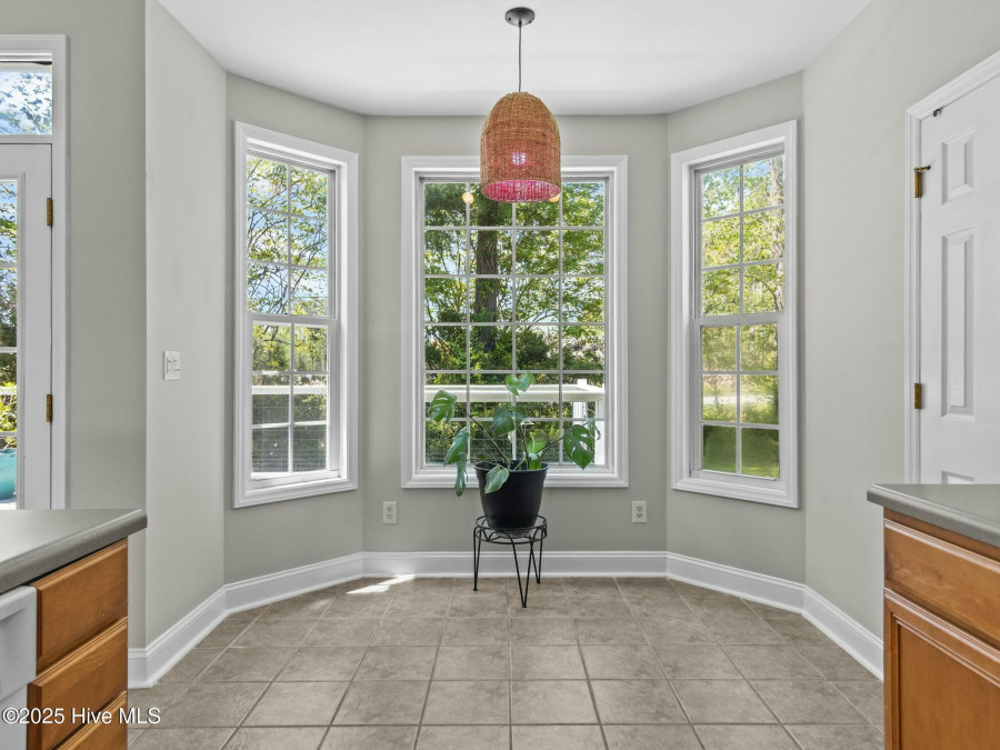 1914 Widgeon Dr Morehead City, NC 28557