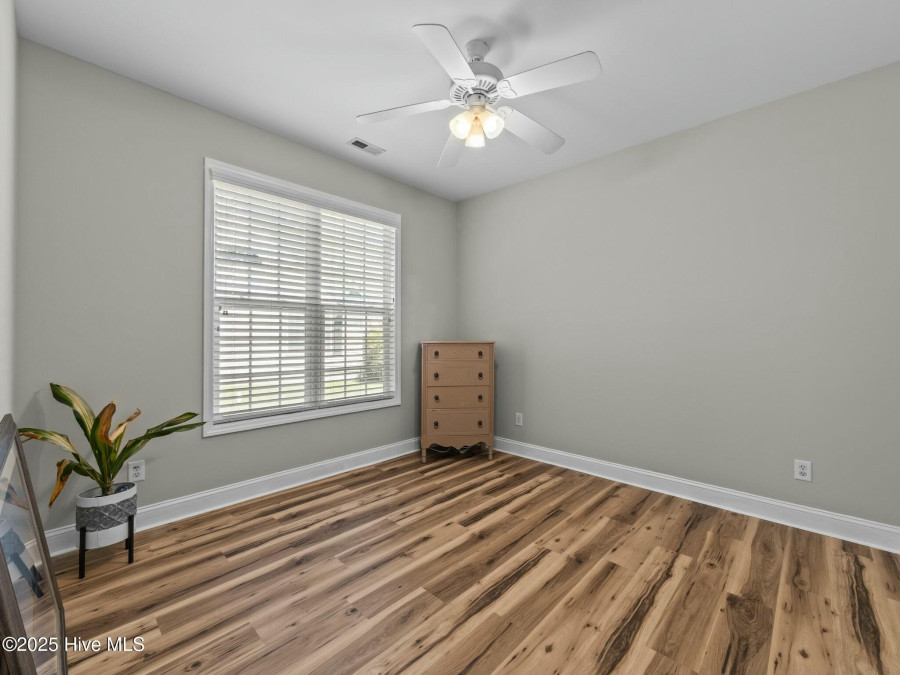 1914 Widgeon Dr Morehead City, NC 28557