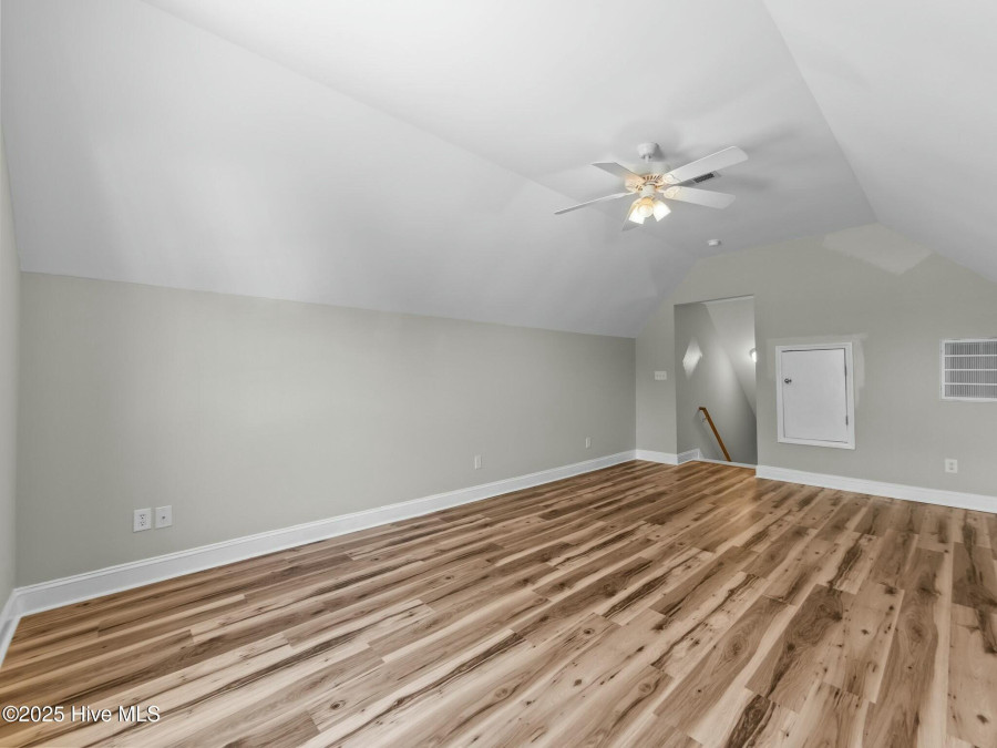 1914 Widgeon Dr Morehead City, NC 28557