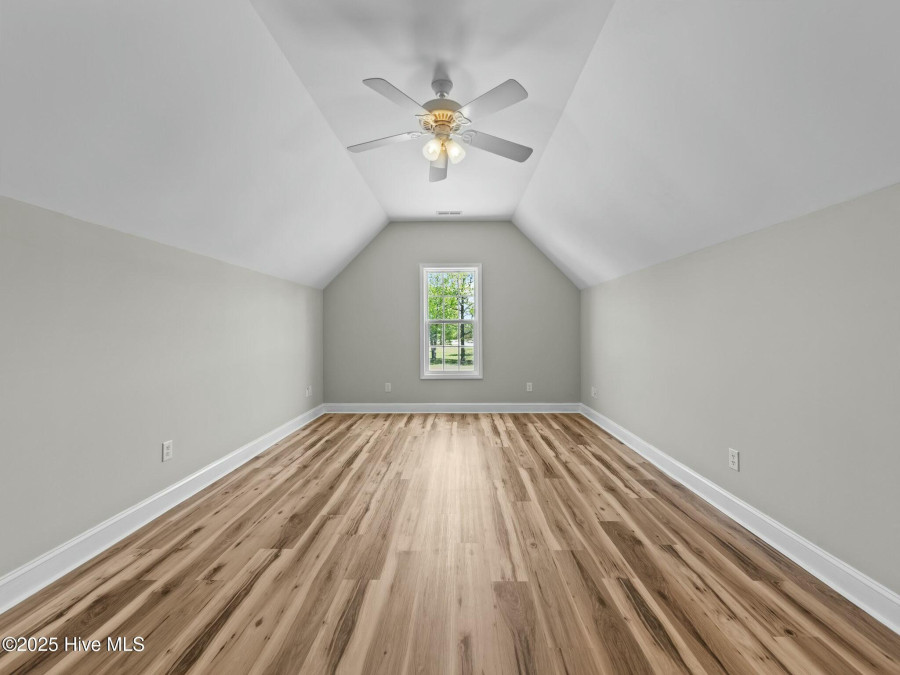 1914 Widgeon Dr Morehead City, NC 28557