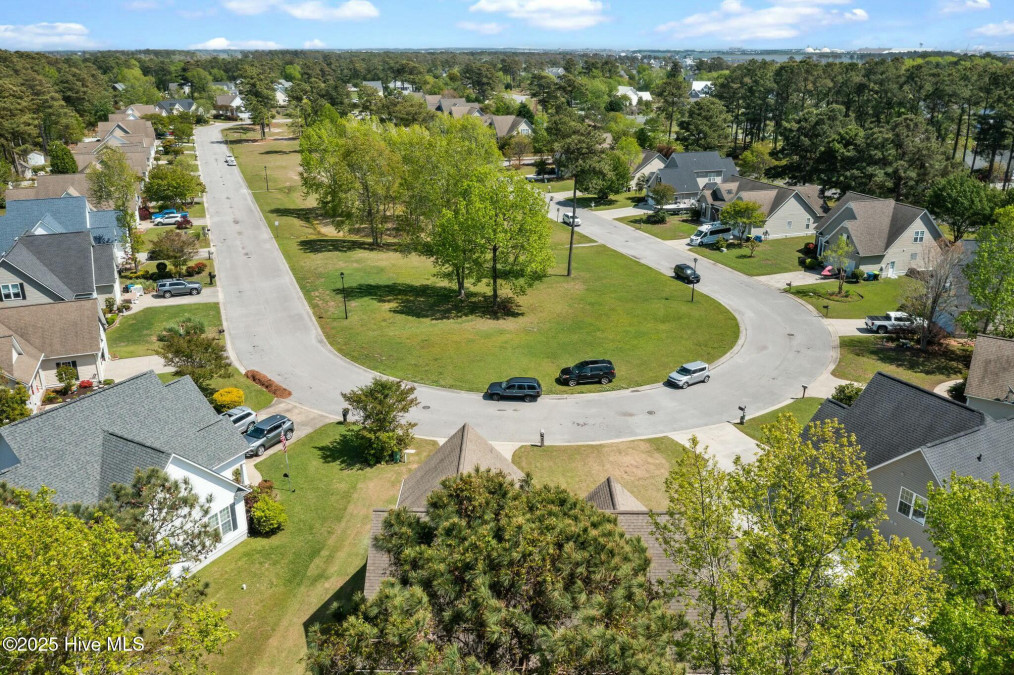 1914 Widgeon Dr Morehead City, NC 28557