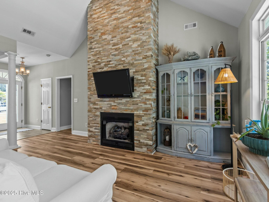 1914 Widgeon Dr Morehead City, NC 28557