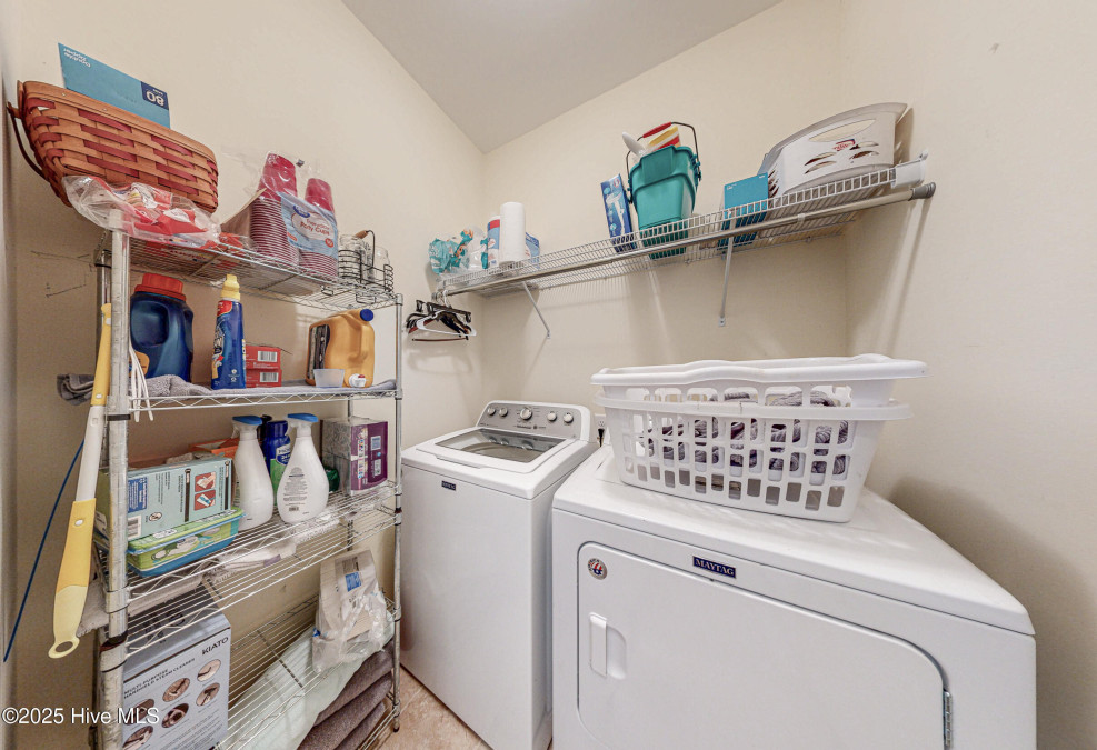 1804 Fox Den Way Greenville, NC 27858