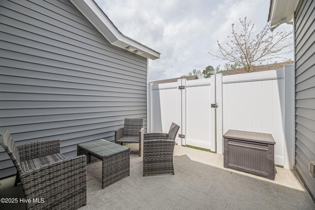 1804 Fox Den Way Greenville, NC 27858