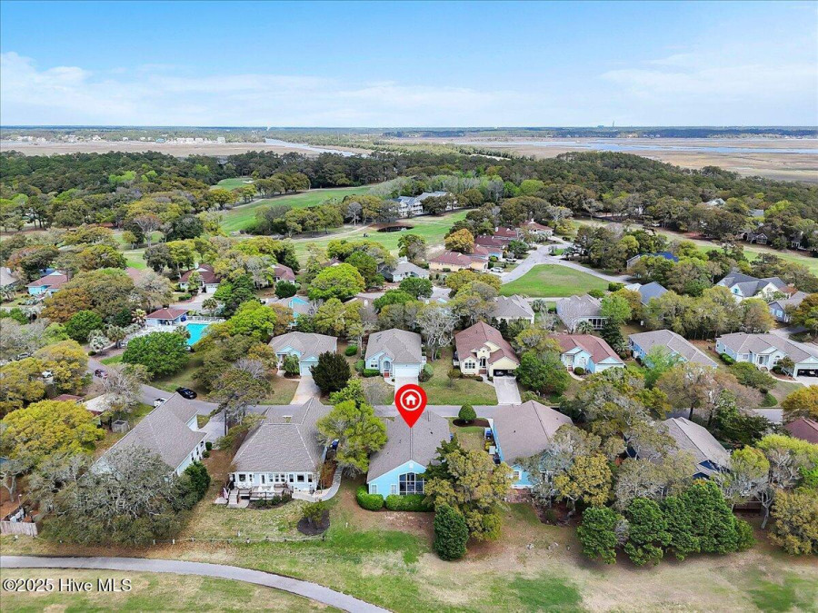 127 Fairway Dr Caswell Beach, NC 28465