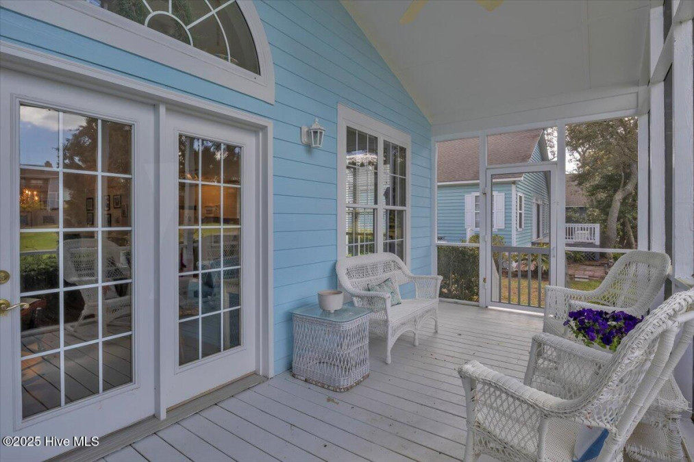 127 Fairway Dr Caswell Beach, NC 28465