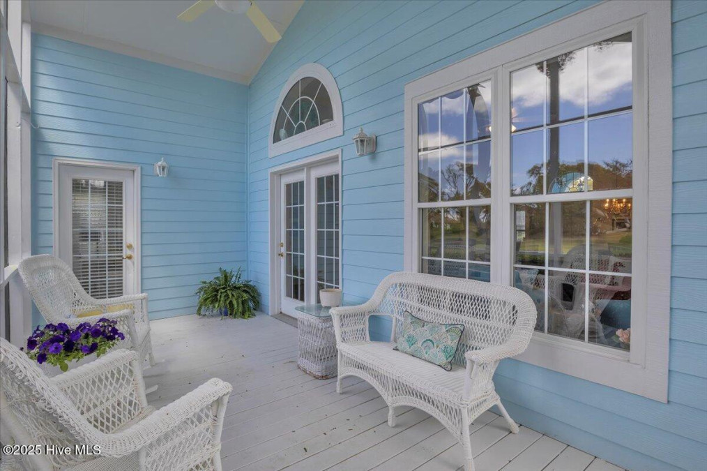 127 Fairway Dr Caswell Beach, NC 28465