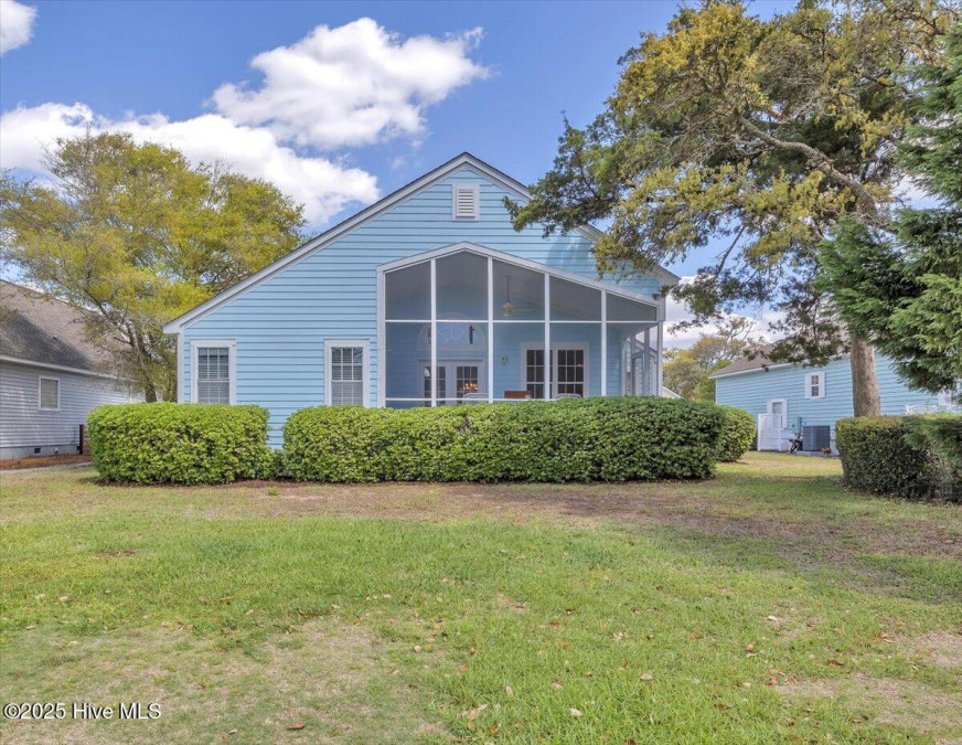 127 Fairway Dr Caswell Beach, NC 28465