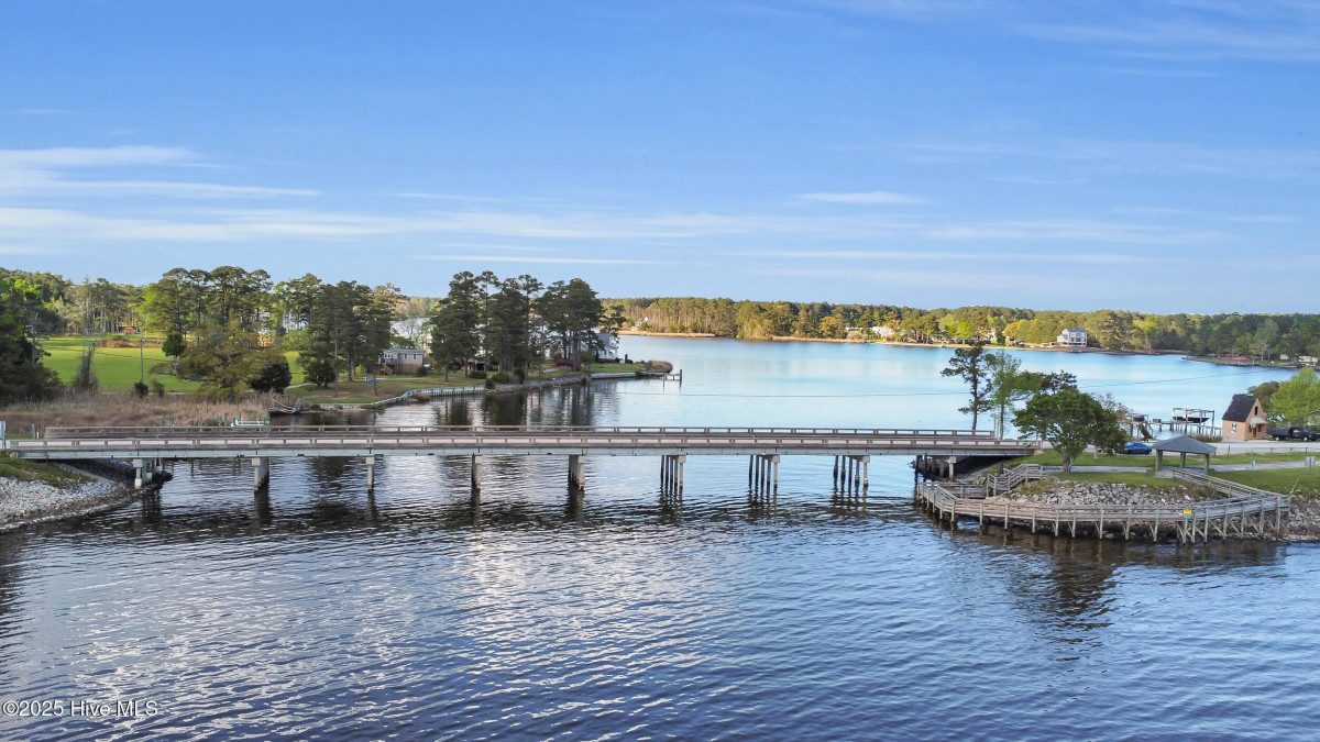 429 Country Club Dr Minnesott Beach, NC 28510