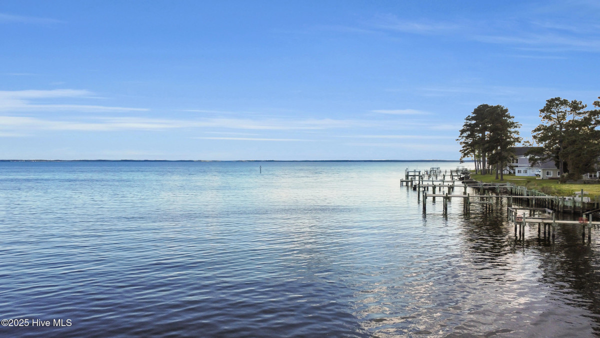 429 Country Club Dr Minnesott Beach, NC 28510