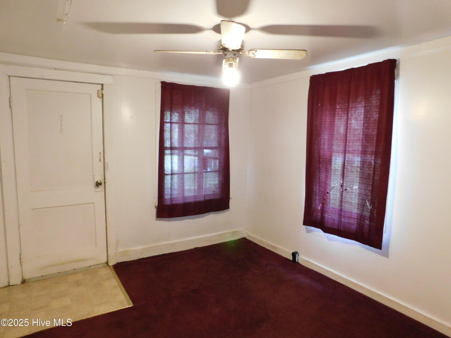 419 Croom Rd Maxton, NC 28364