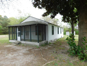 419 Croom Rd Maxton, NC 28364