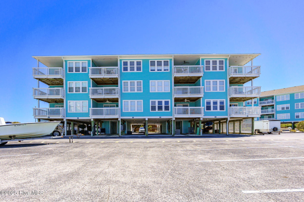 1010 Salter Path Rd Indian Beach, NC 28512