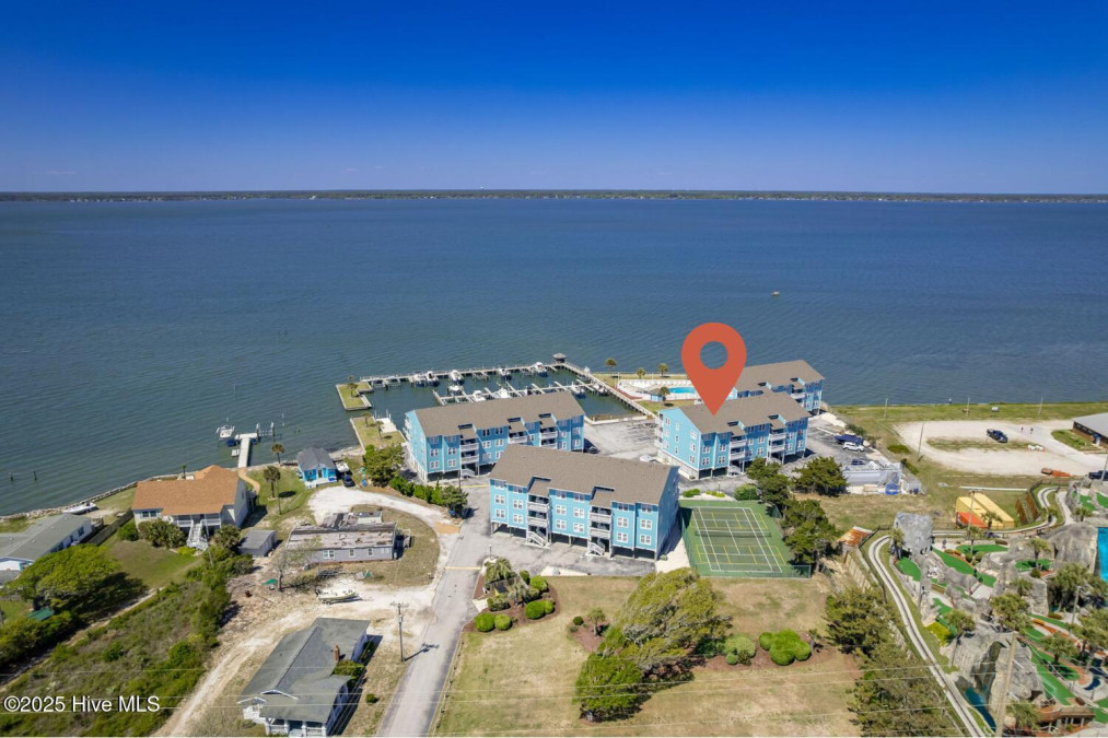 1010 Salter Path Rd Indian Beach, NC 28512