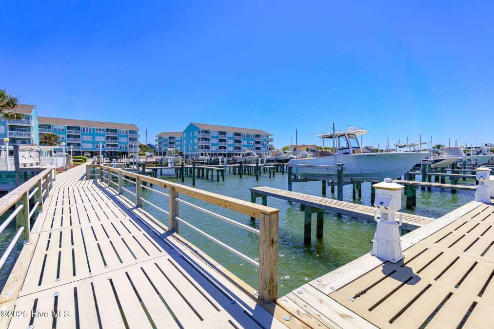 1010 Salter Path Rd Indian Beach, NC 28512