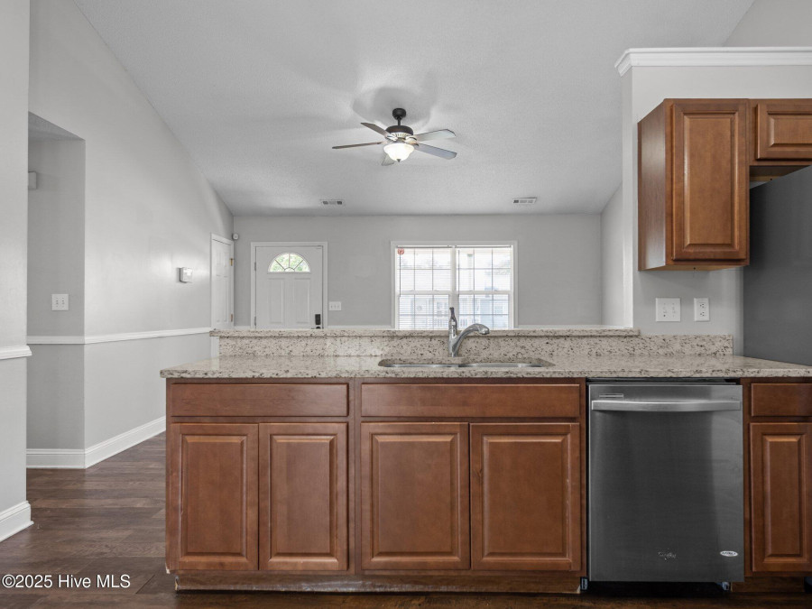 206 Zachary Ln Hubert, NC 28539