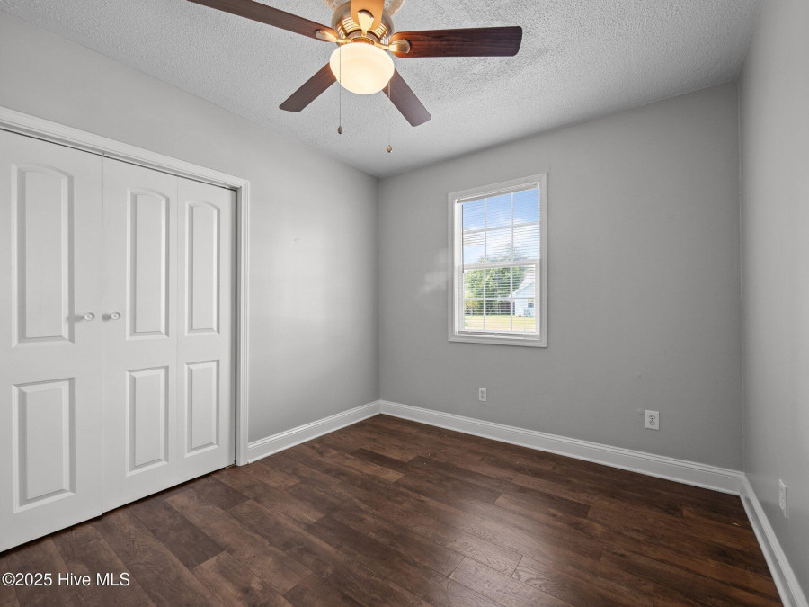 206 Zachary Ln Hubert, NC 28539