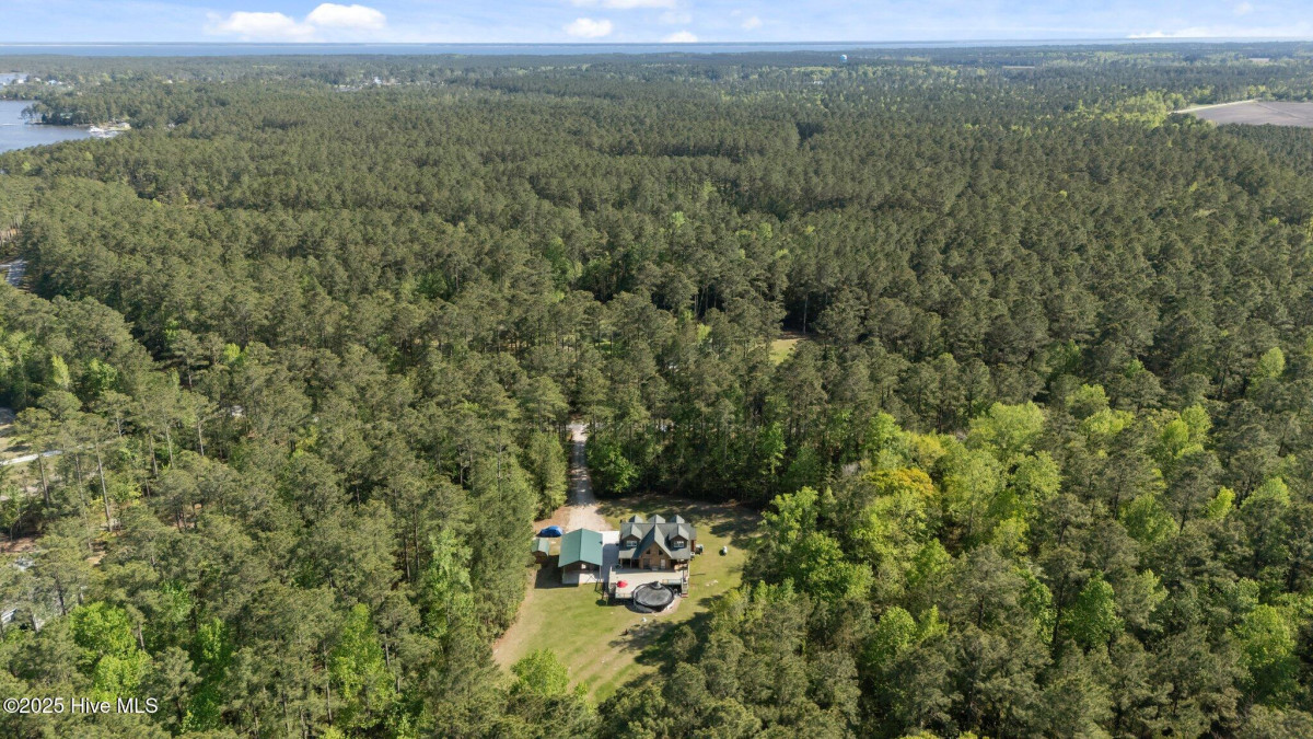 105 Port Dr Oriental, NC 28571