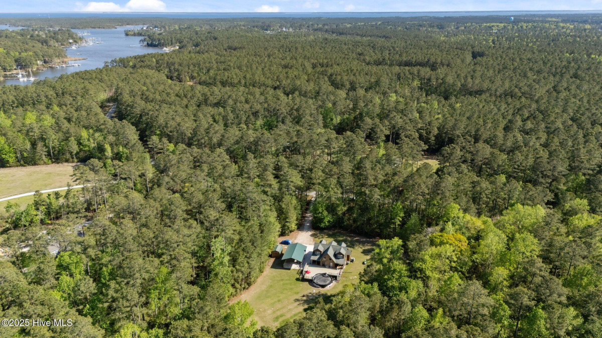 105 Port Dr Oriental, NC 28571