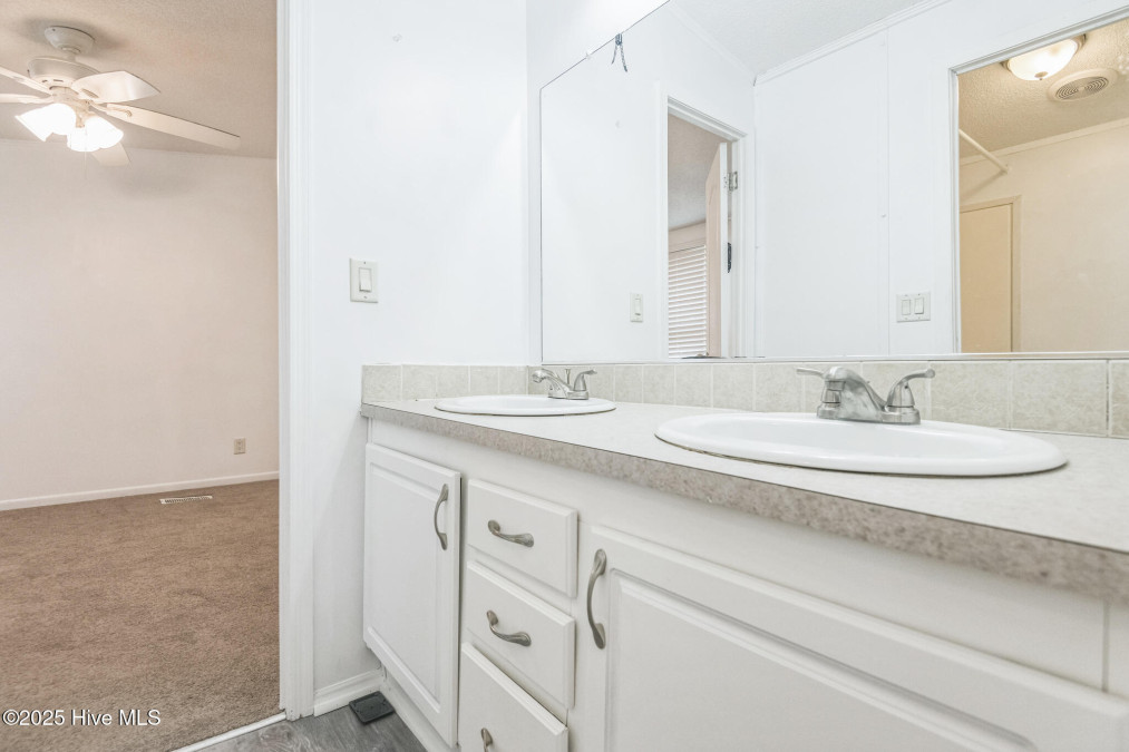 973 Scott Rd Elizabeth City, NC 27909