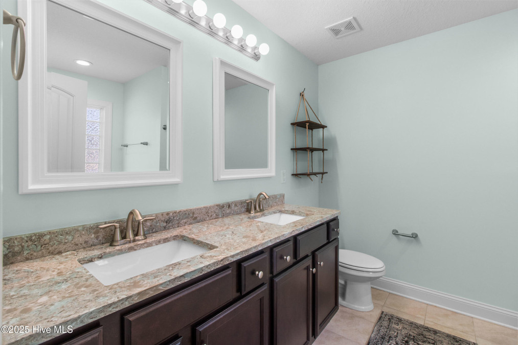 320 Strut Ln Richlands, NC 28574