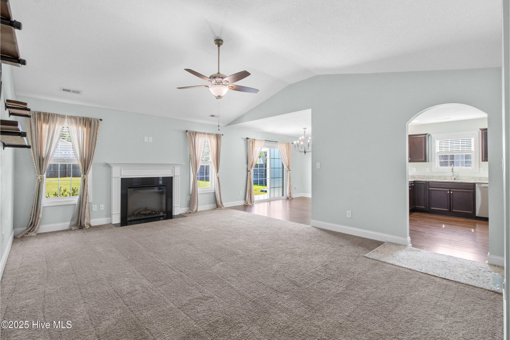 320 Strut Ln Richlands, NC 28574