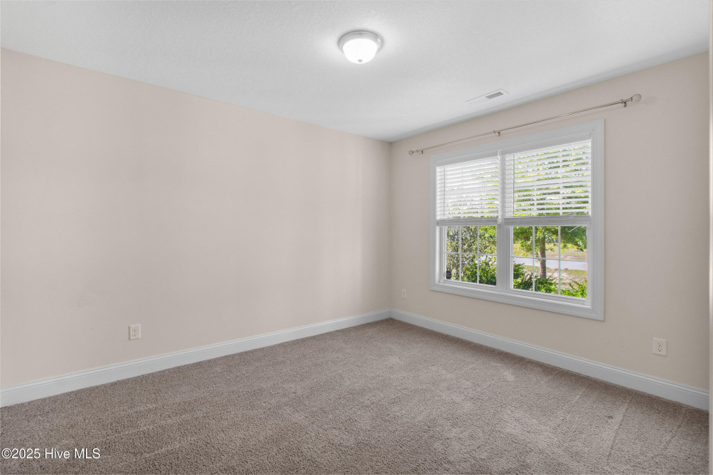 320 Strut Ln Richlands, NC 28574