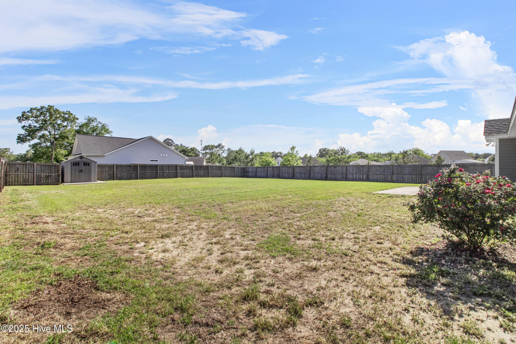 320 Strut Ln Richlands, NC 28574