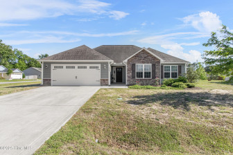 320 Strut Ln Richlands, NC 28574
