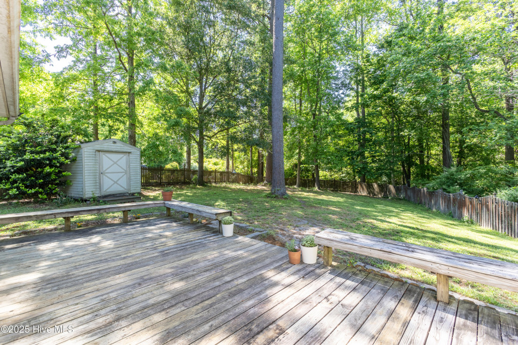 402 Pebble Ln Jacksonville, NC 28546