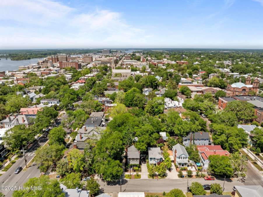 307 Nun St Wilmington, NC 28401