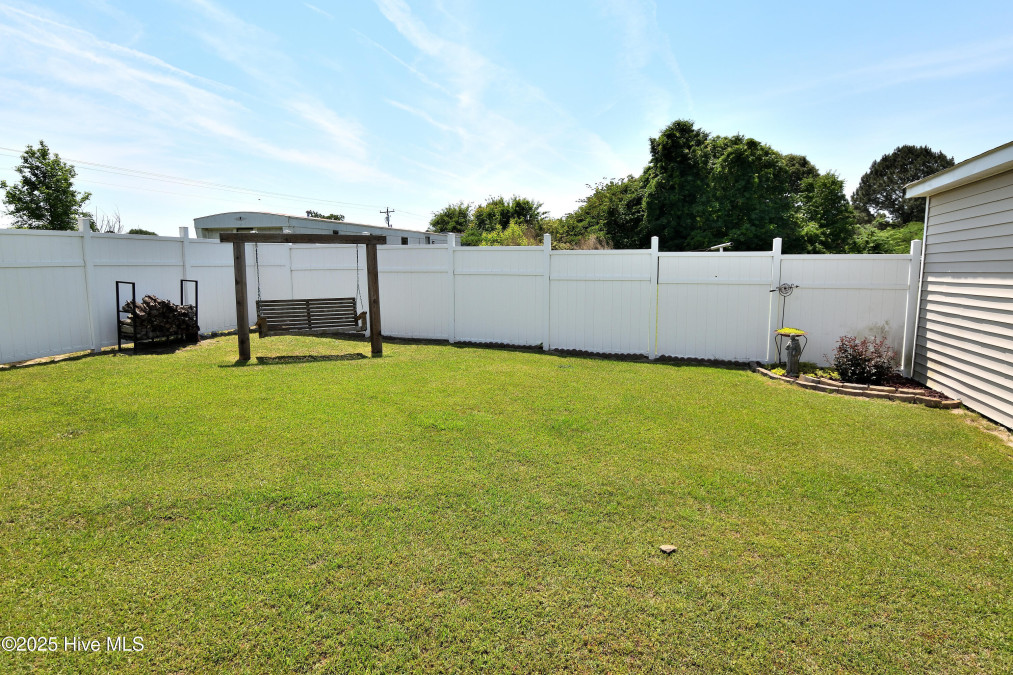 1424 Wood Duck Rd Elm City, NC 27822