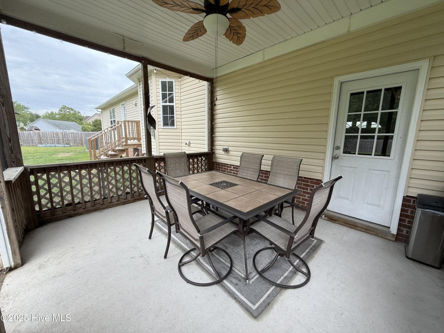 2801 Fletcher Ct Castle Hayne, NC 28429