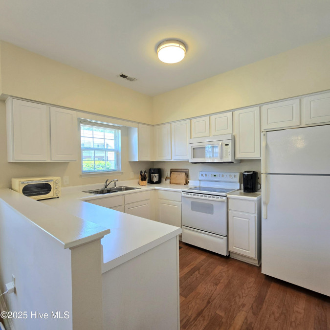 2223 Locksley Woods Dr Greenville, NC 27858