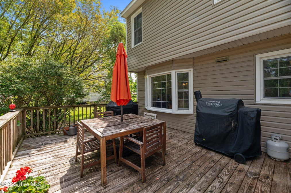 2112 Horse Shoe Bend Trent Woods, NC 28562