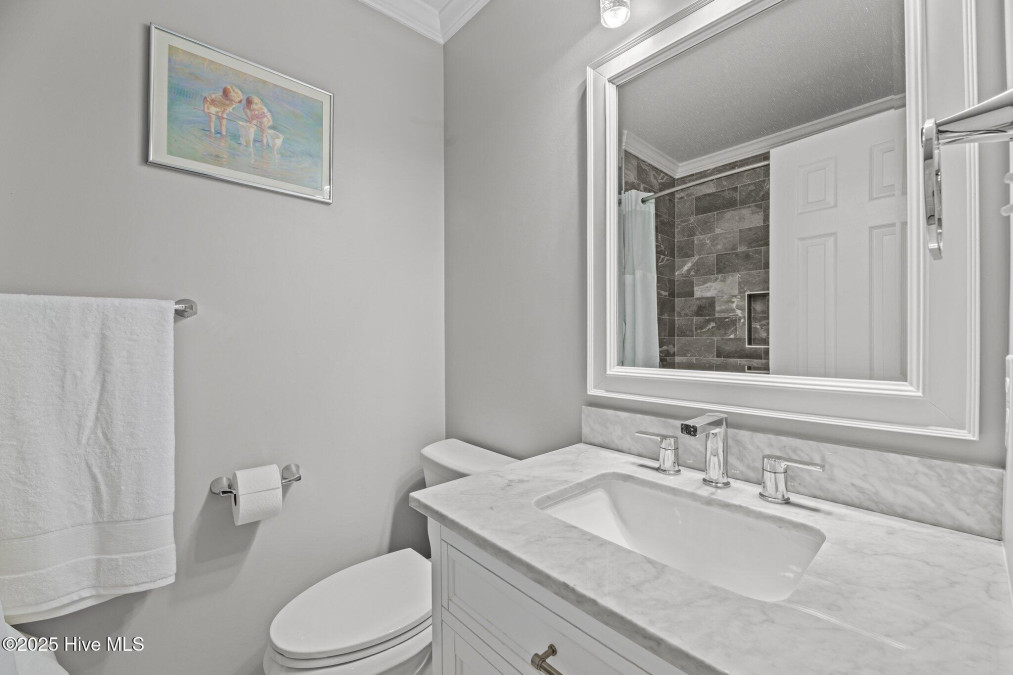2112 Horse Shoe Bend Trent Woods, NC 28562