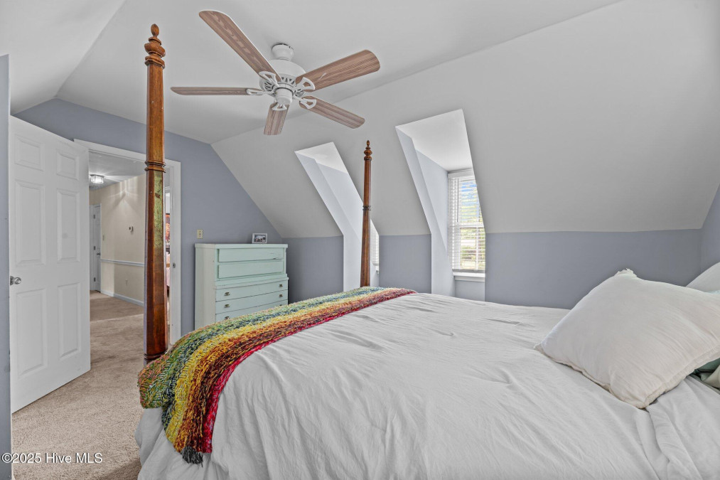 2112 Horse Shoe Bend Trent Woods, NC 28562