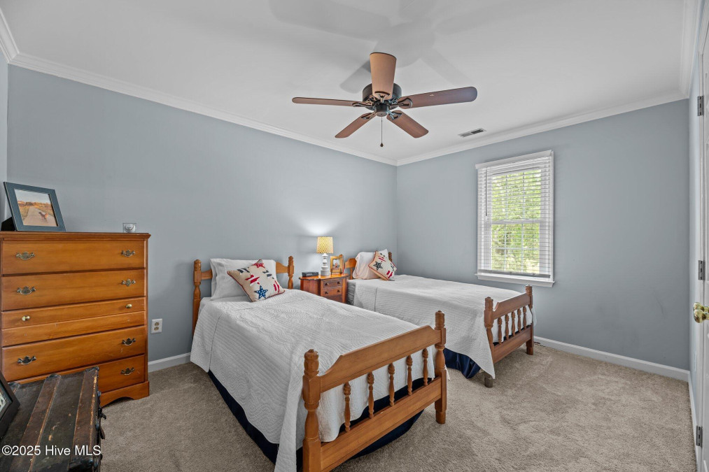 2112 Horse Shoe Bend Trent Woods, NC 28562