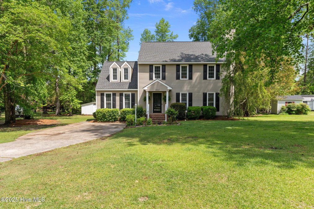 2112 Horse Shoe Bend Trent Woods, NC 28562