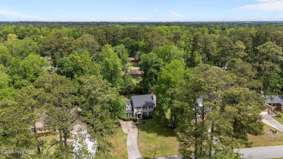 2112 Horse Shoe Bend Trent Woods, NC 28562