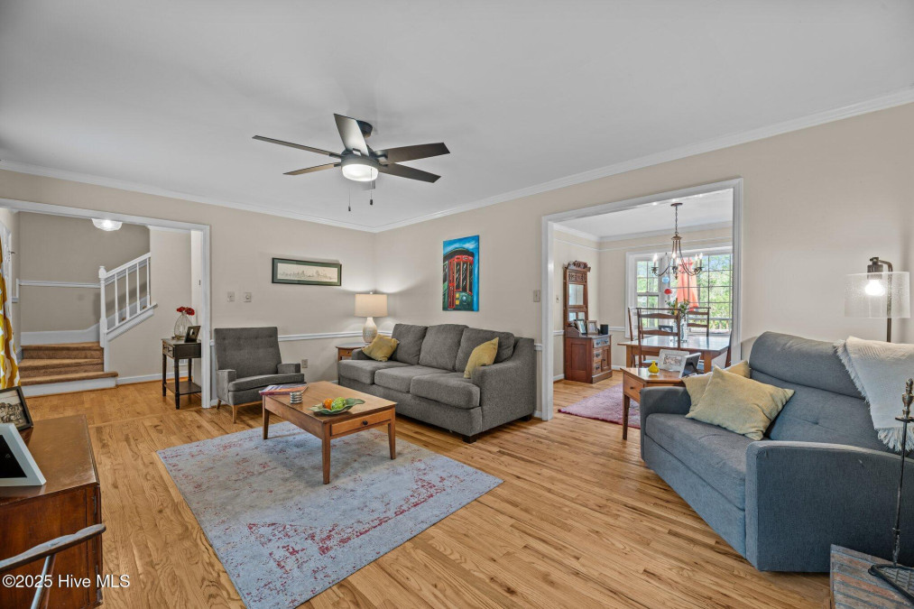 2112 Horse Shoe Bend Trent Woods, NC 28562