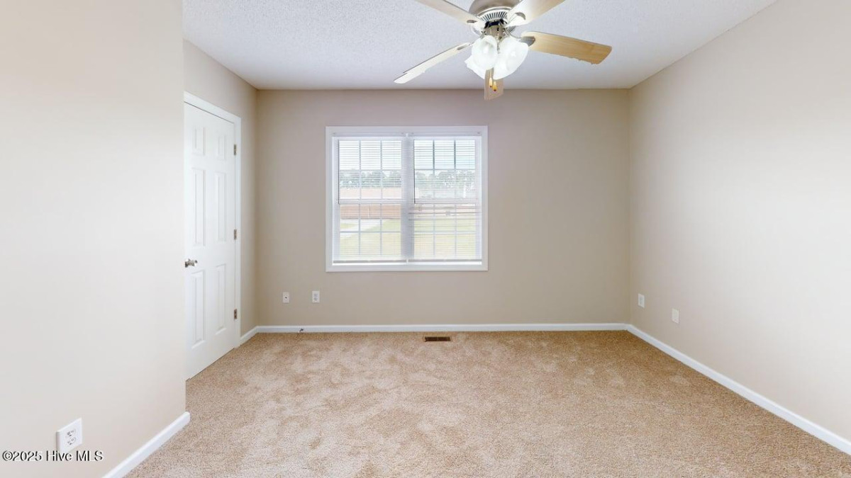 150 Cornerstone Pl Jacksonville, NC 28546