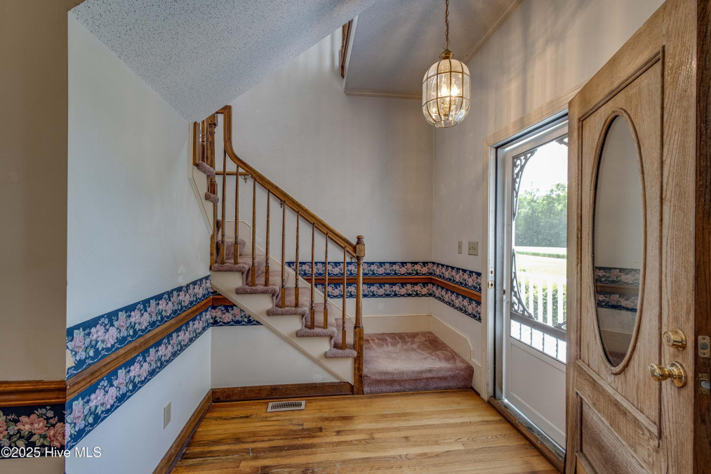 606 Cherry Rd Washington, NC 27889
