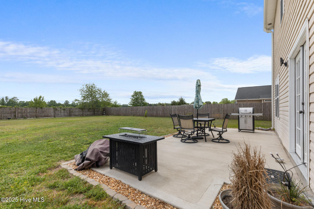 209 Mccain St Beulaville, NC 28518