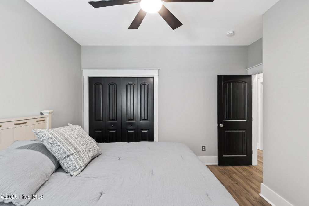 2216 Lakeside Cir Wilmington, NC 28401