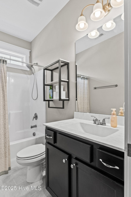 2216 Lakeside Cir Wilmington, NC 28401