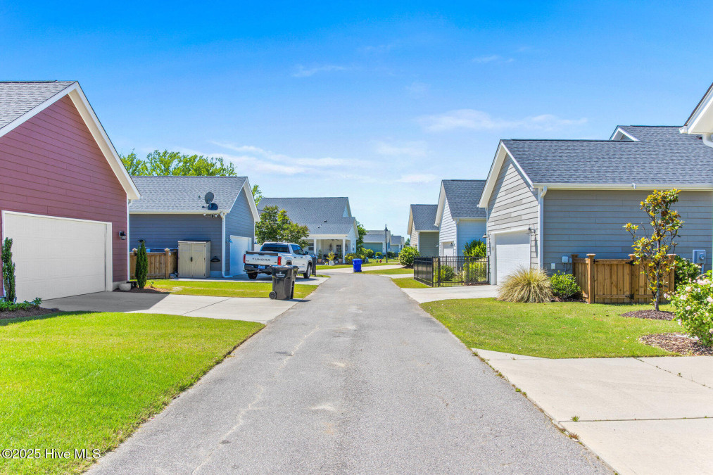 2216 Lakeside Cir Wilmington, NC 28401
