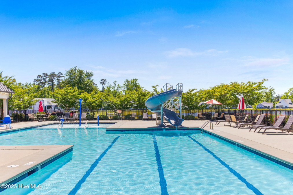 2216 Lakeside Cir Wilmington, NC 28401